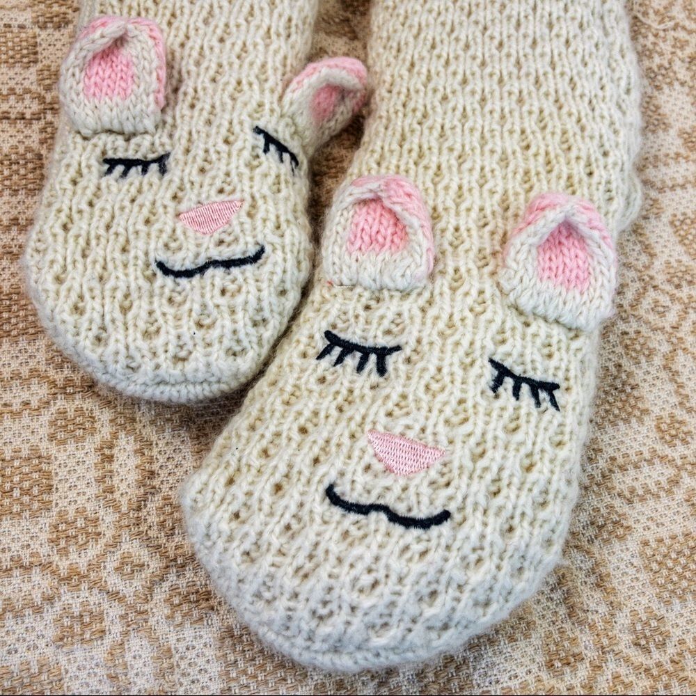 Sleepy Sheep Slipper Socks NWOT
